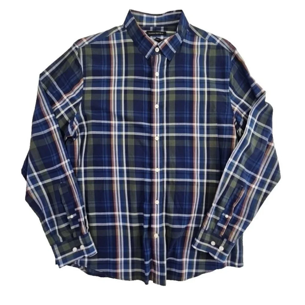 Banana Republic Untucked Slim Fit Shirt Men's L Large Navy Blue Plaid EUC‎ LN